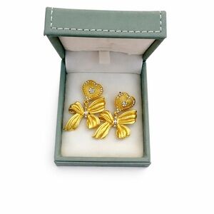 Vintage Gold-Tone butterfly Convertible Earrings / Brooch